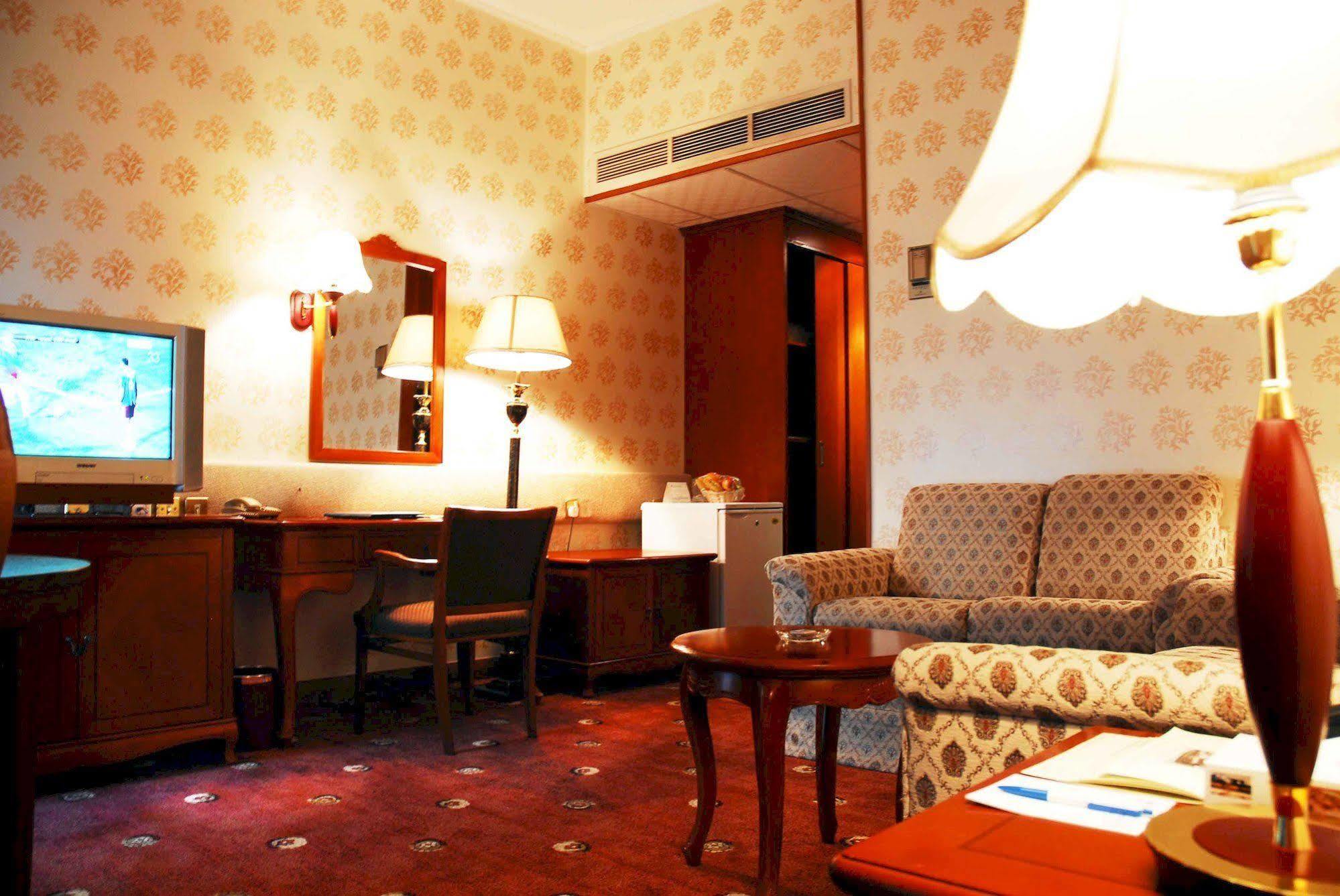 Hotel Dhahran International Exterior foto